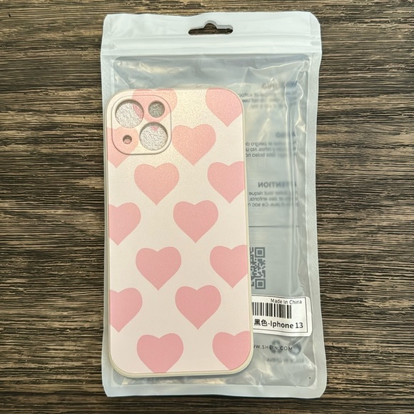 iPhone 13 phone case - Picture 1 of 2